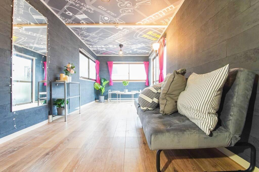 Sanacion Namba 難波千日前の5Ldk120平米 駅徒歩2分 広々バルコニーでバーベキューも可能 Apartment Осака Екстериор снимка